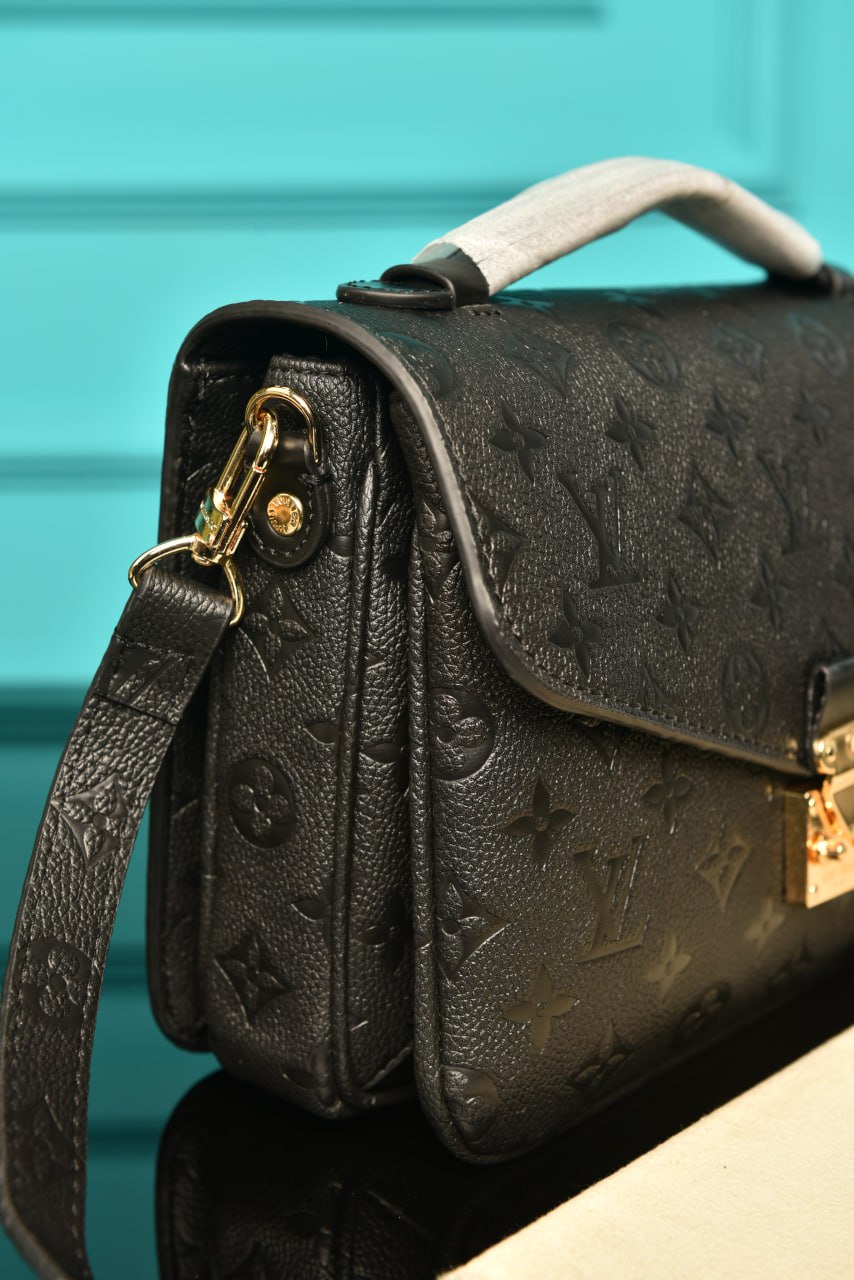 LVS - Metis Pochette (Black)