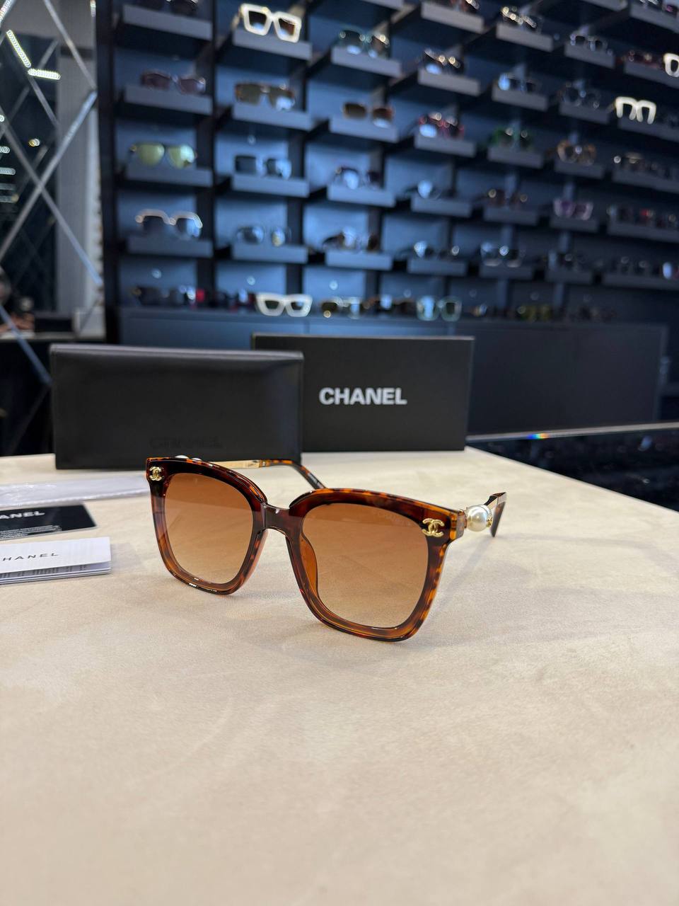 CHNL - Sunglasses