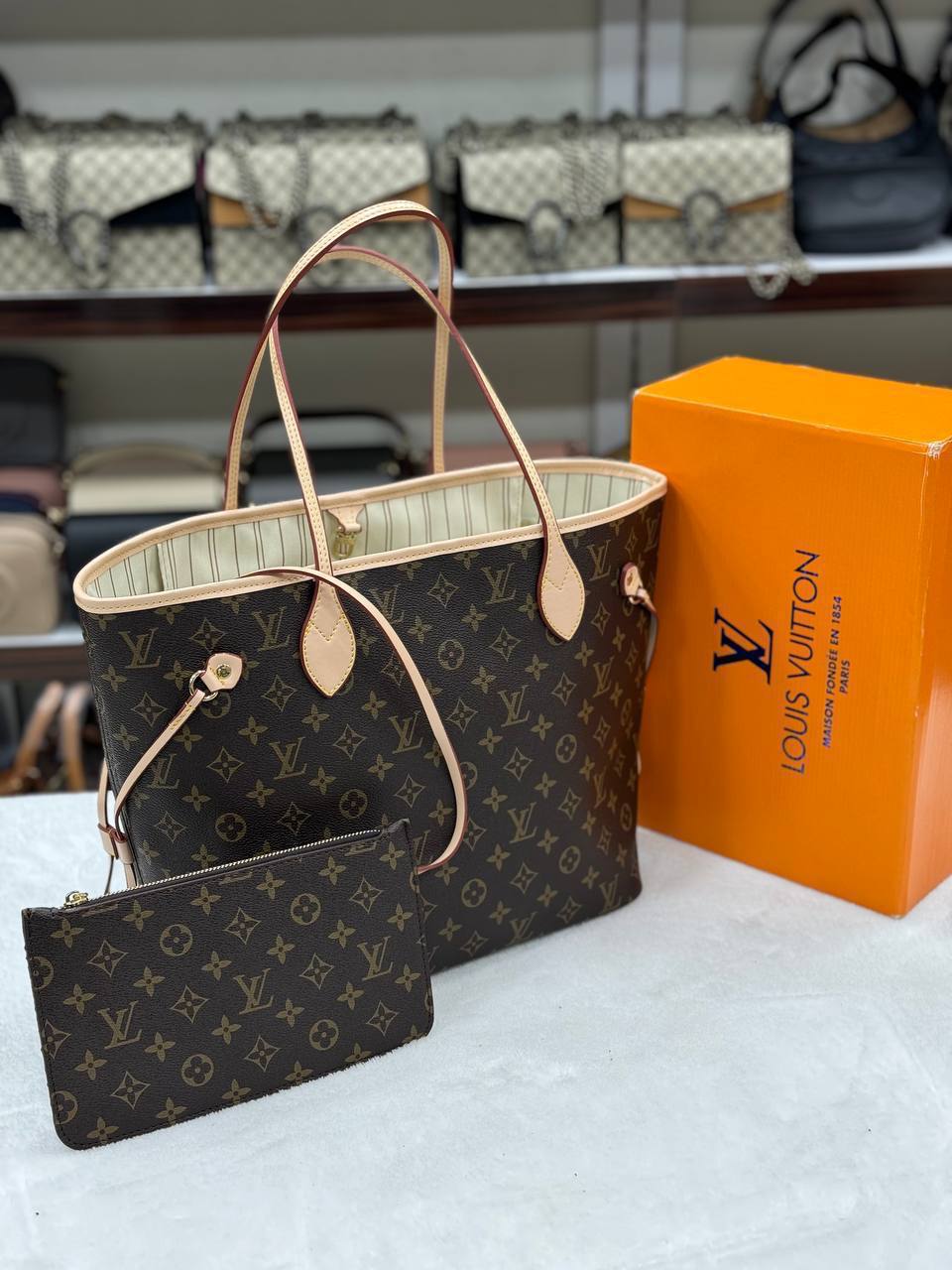 LVS - Neverfull Medium