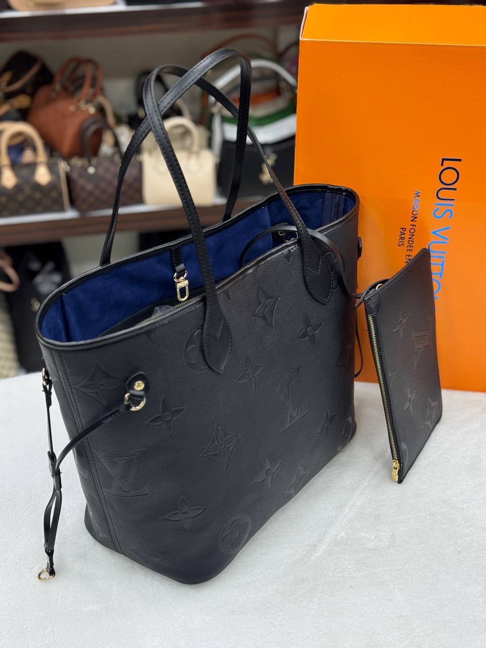 LVS - Neverfull Medium (Black)
