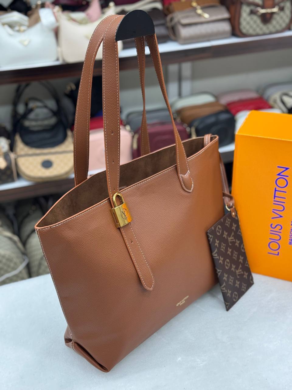 LVS- Low Key Cabas MM