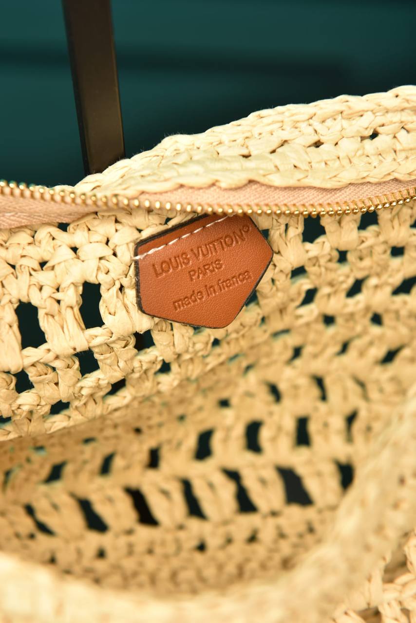 LVS - Icare in Raffia Bag