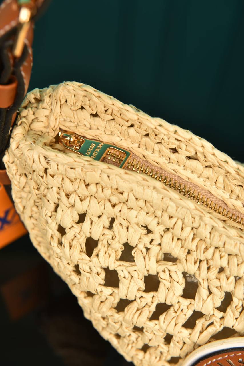 LVS - Icare in Raffia Bag