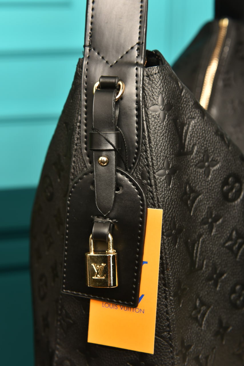 LVS - Slouchy (Black)