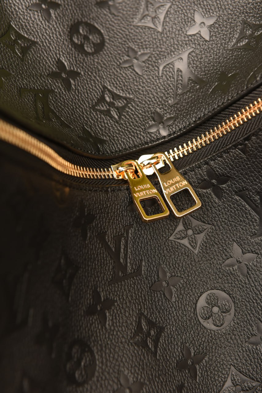 LVS - Slouchy (Black)