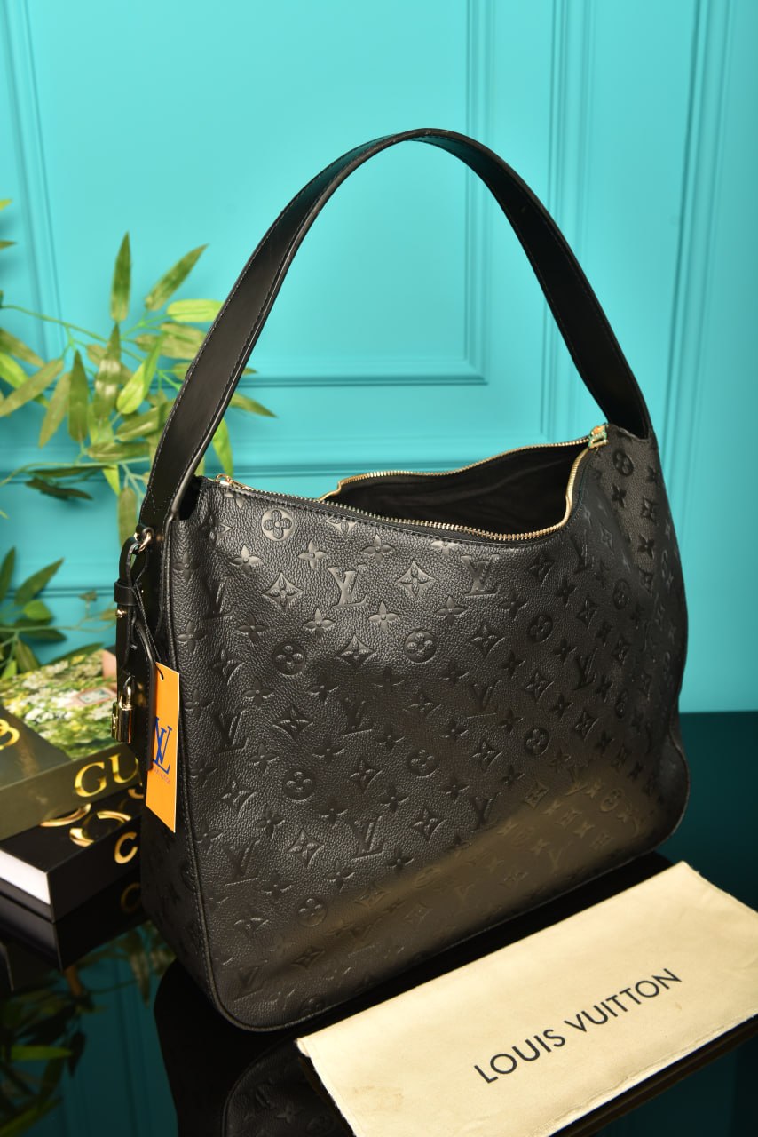 LVS - Slouchy (Black)