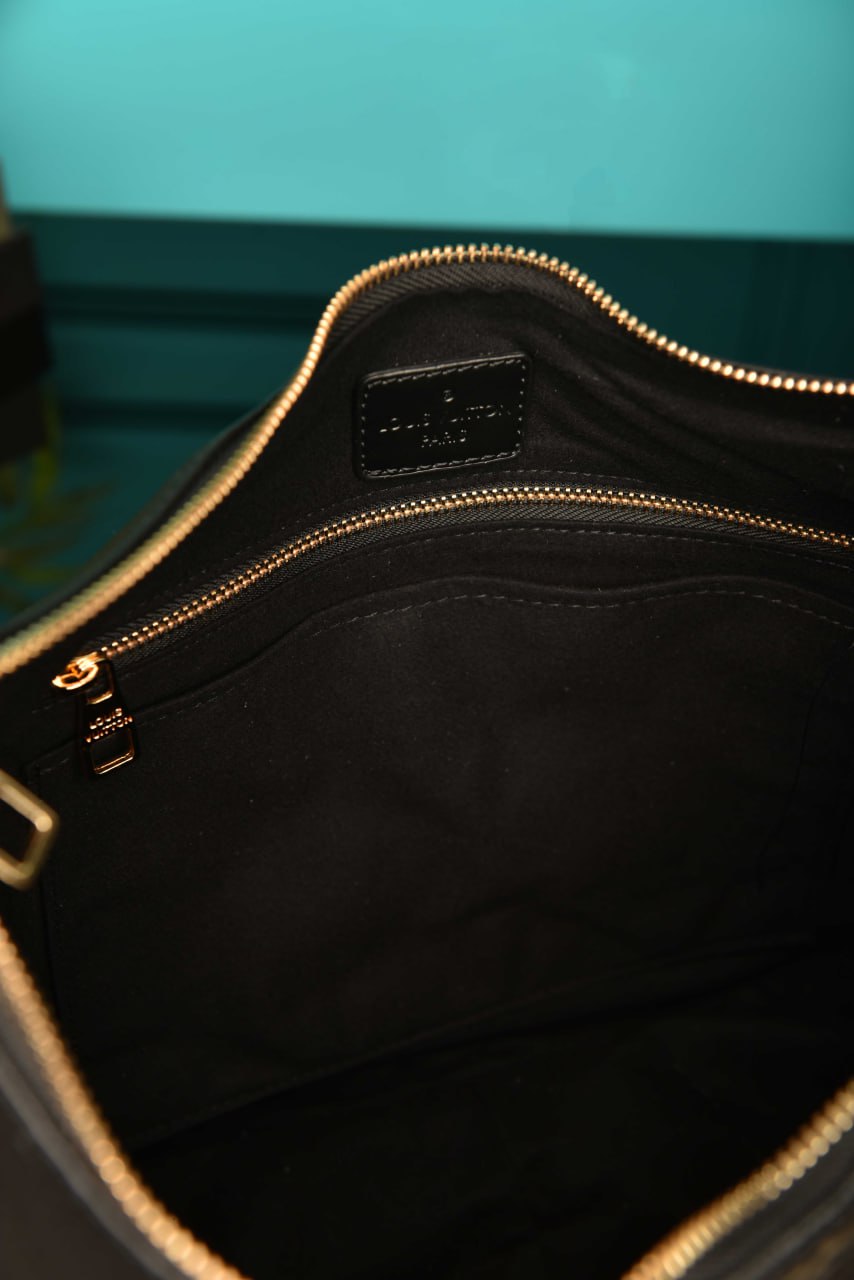 LVS - Slouchy (Black)