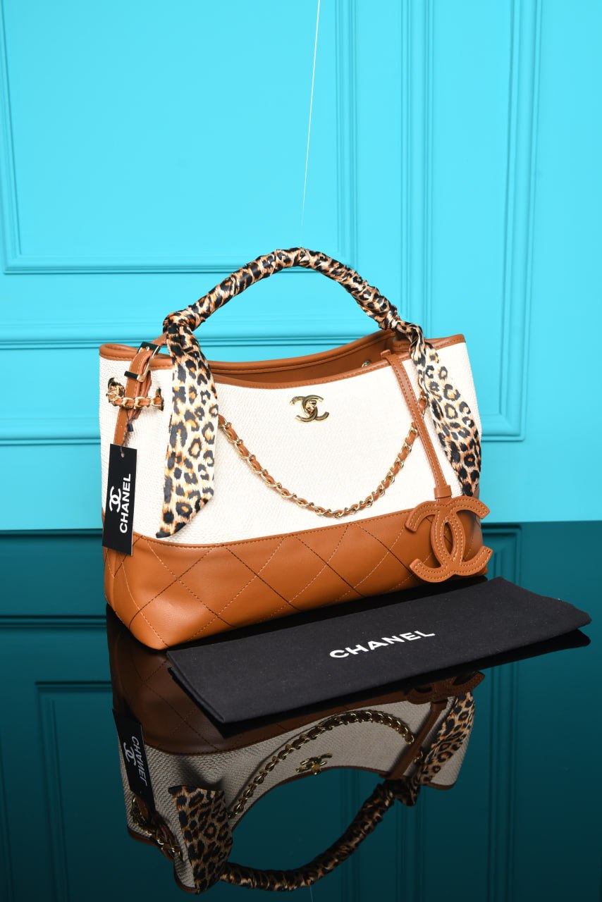 Chnl-Shopping Bag