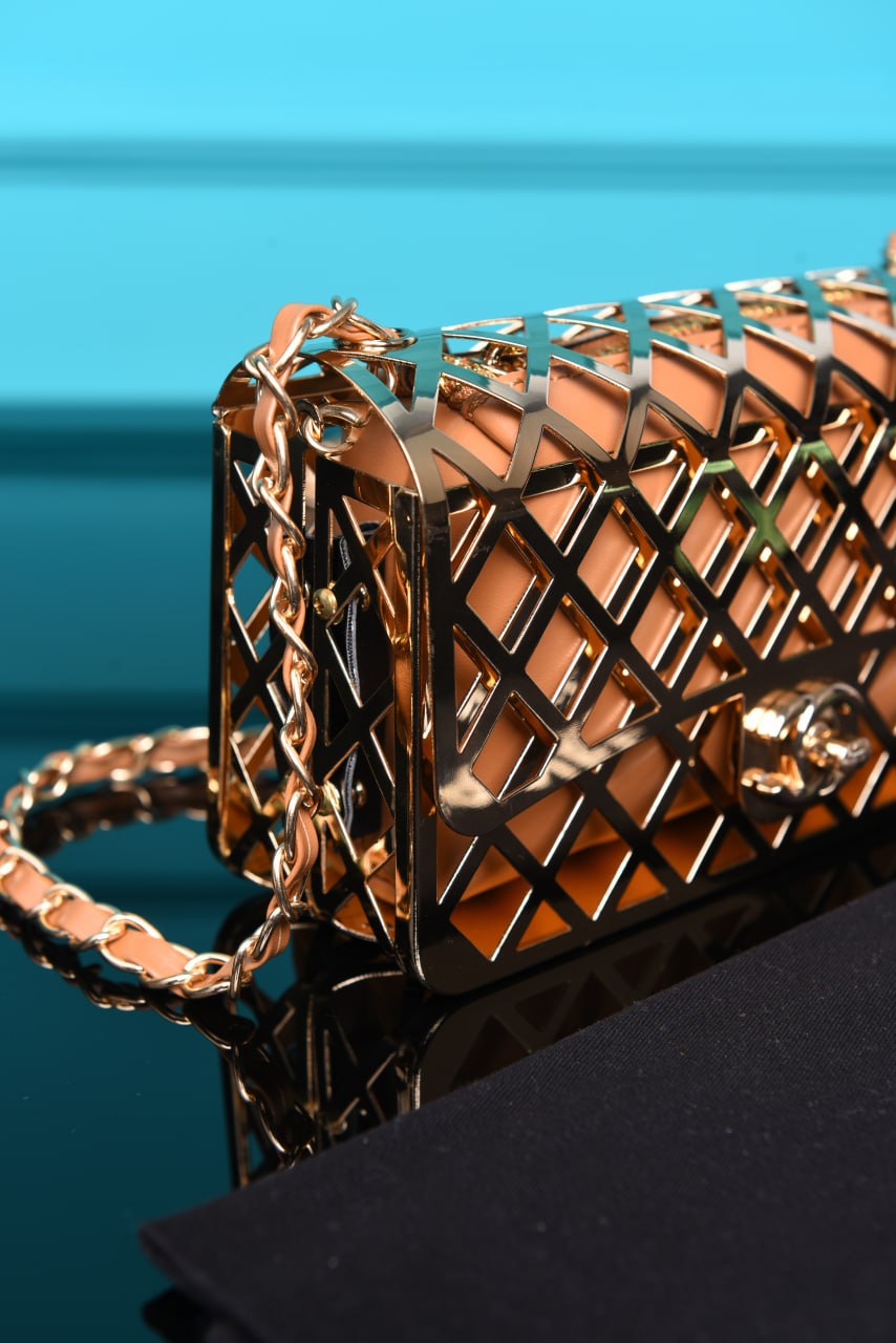 Chnl -Mini Cage Flap with Pouch