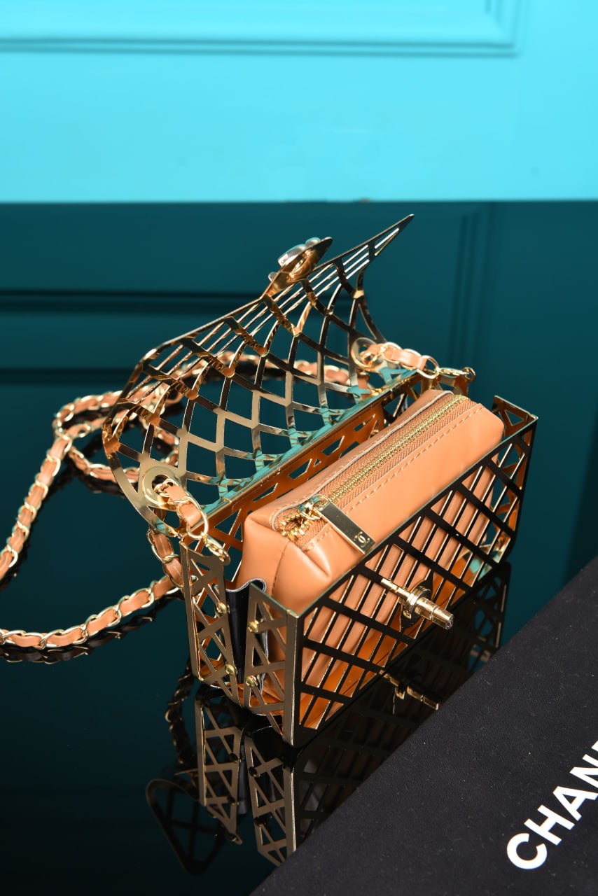Chnl -Mini Cage Flap with Pouch