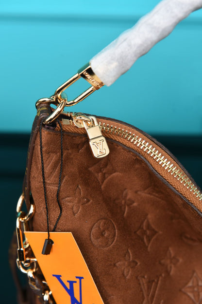 LVS - Multipass Bag in Suede