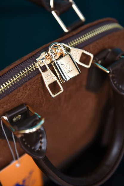 LVS -Alma BB Bag in Suede