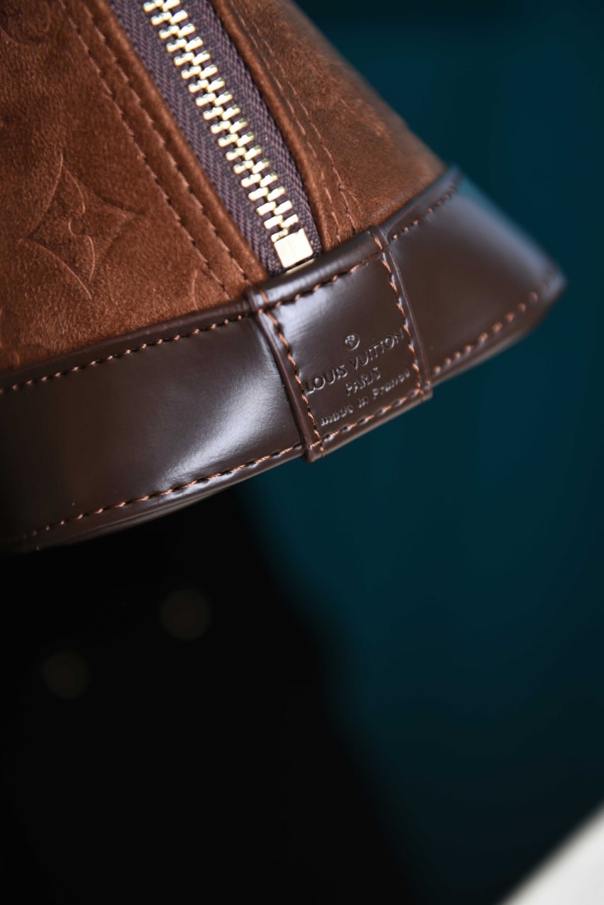 LVS -Alma BB Bag in Suede