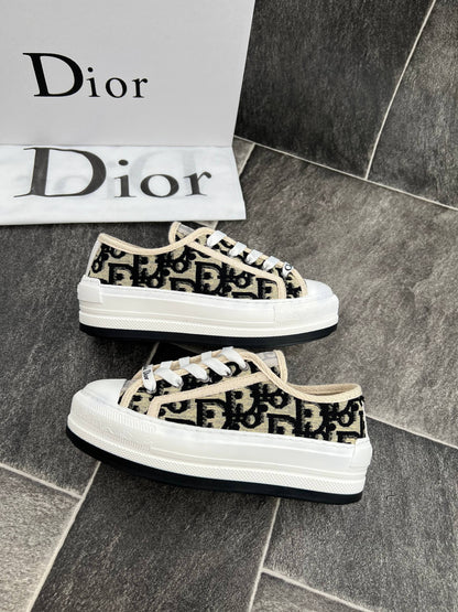 DR - Shoes
