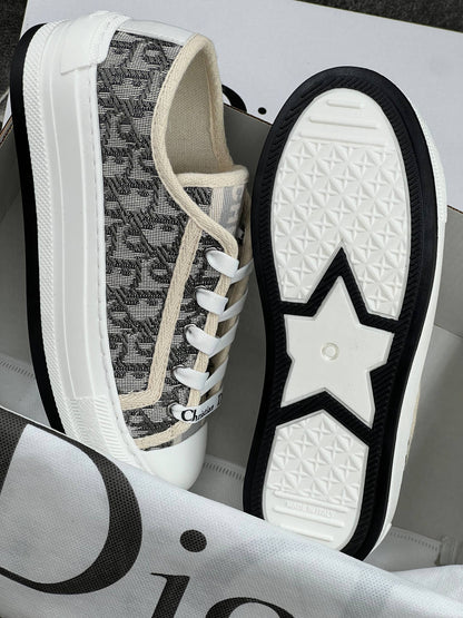 DR - Shoes