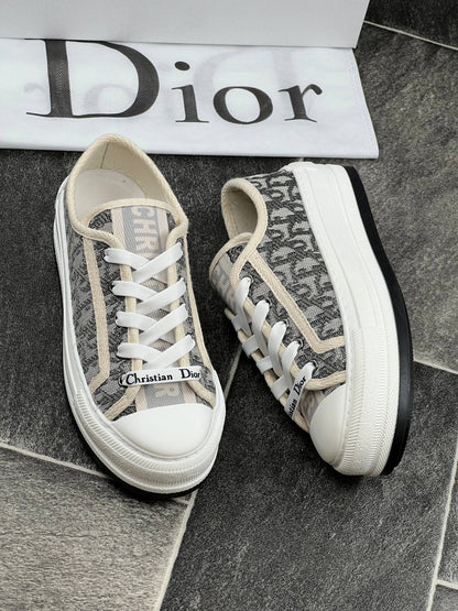 DR - Shoes