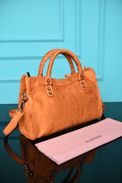 BLC -  Le City Bag in Suede