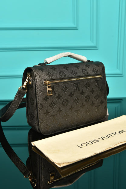 LVS - Metis Pochette (Black)