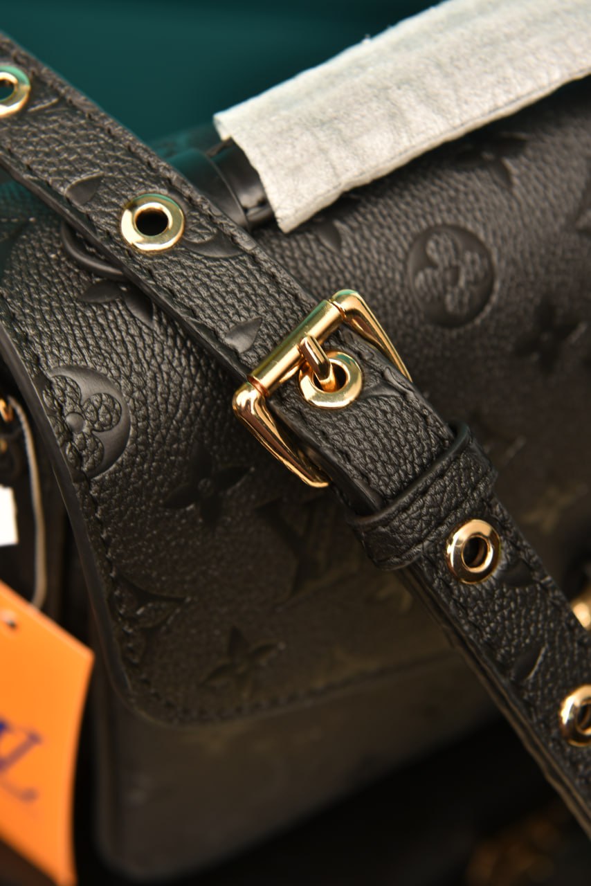 LVS - Metis Pochette (Black)