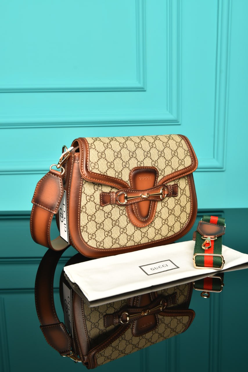 GG - Horsebit Shoulder Bag in Leather