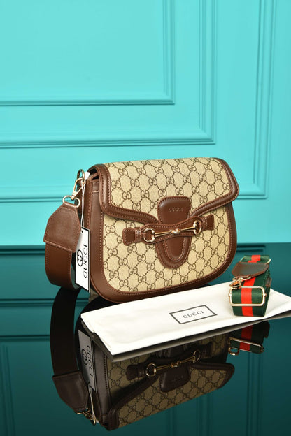 GG - Horsebit Shoulder Bag in Leather