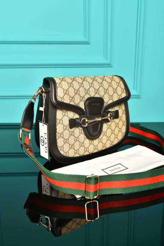 GG - Horsebit Shoulder Bag in Leather