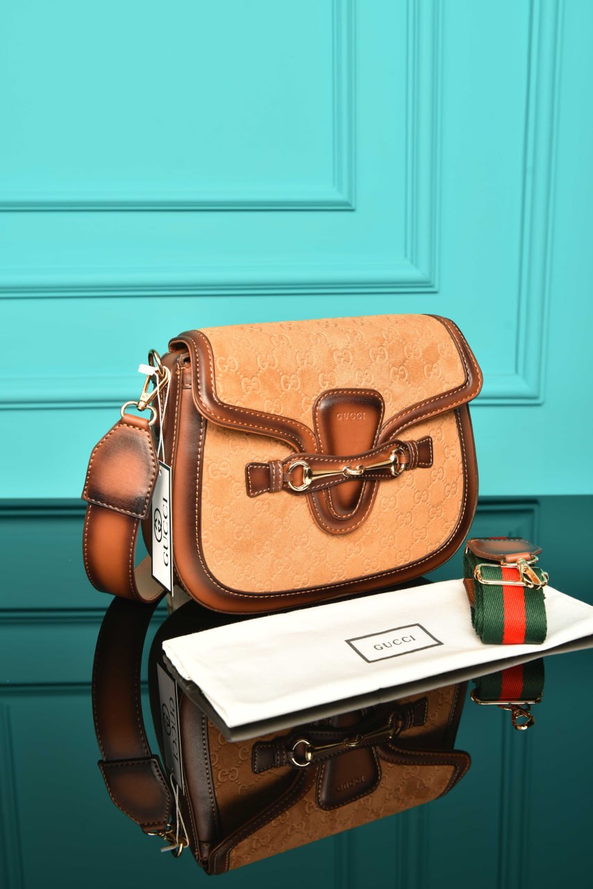 GG - Horsebit Shoulder Bag in Leather