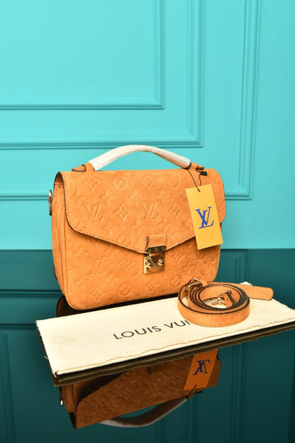 LVS - Pochette Metis Bag in Suede