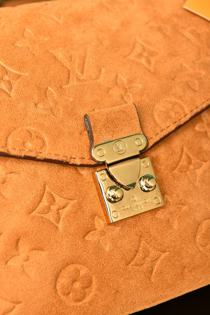 LVS - Pochette Metis Bag in Suede