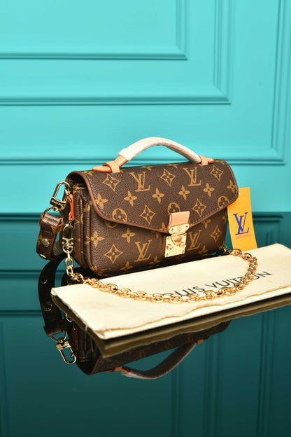 LVS- Pochette Metis East