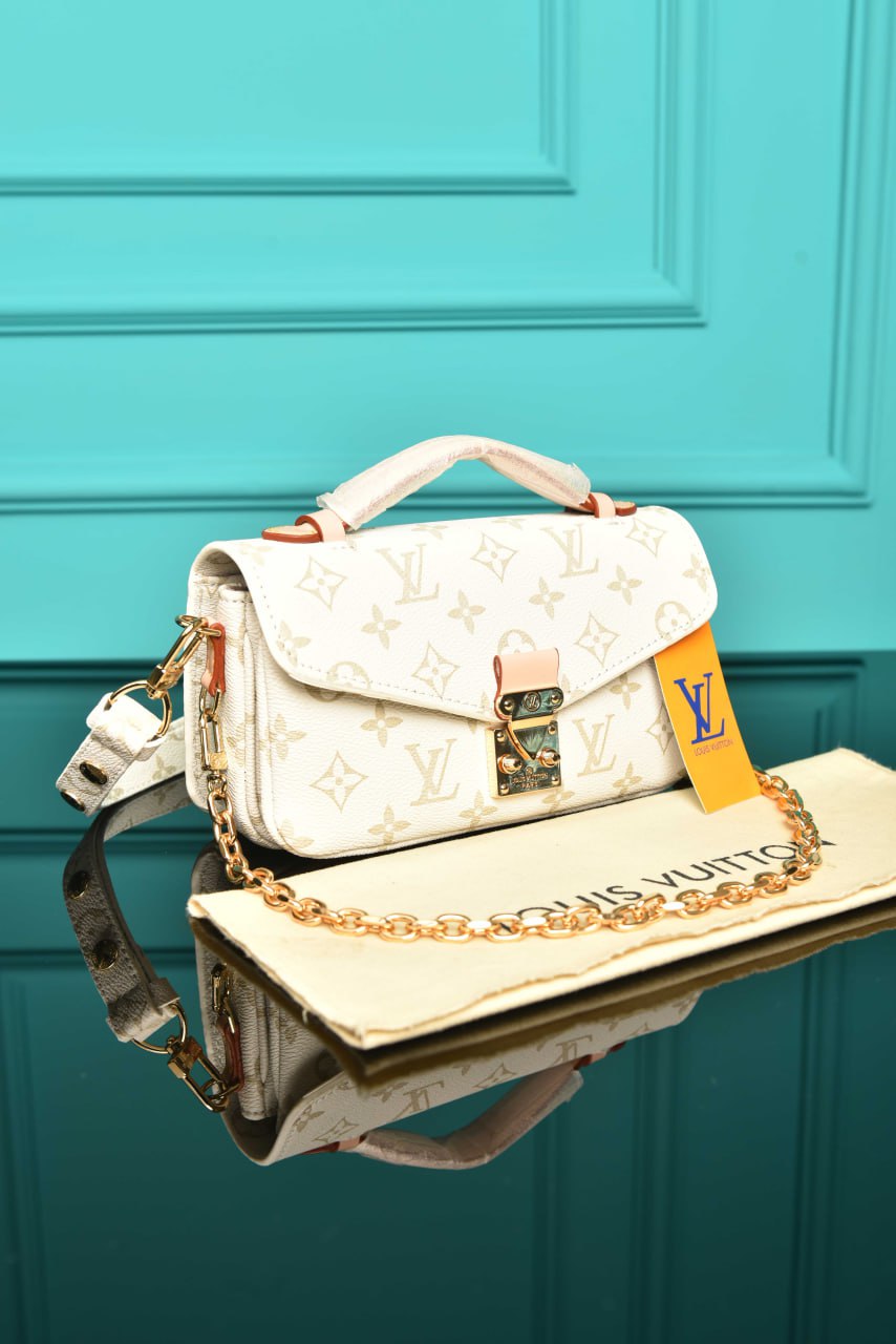 LVS- Pochette Metis East