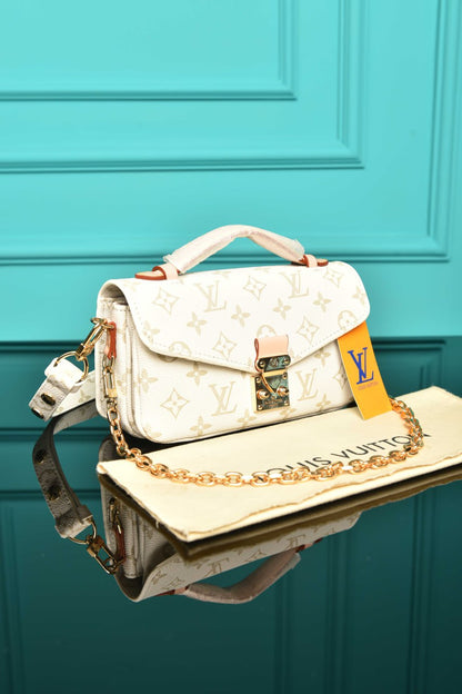 LVS- Pochette Metis East