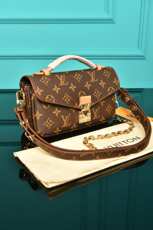 LVS- Pochette Metis East