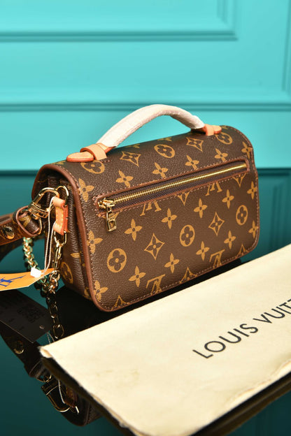 LVS- Pochette Metis East