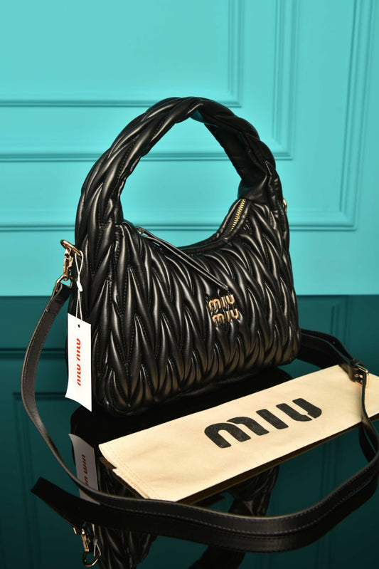MM - Wander Matelasse Bag