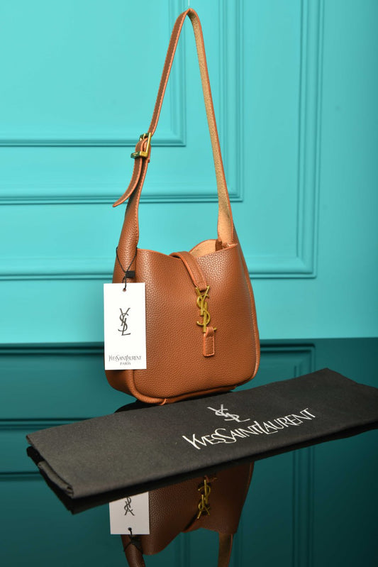 YSI - Le 5 A 7 Micro Made of Grained Leather