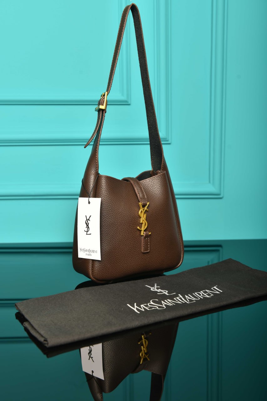 YSI - Le 5 A 7 Micro Made of Grained Leather