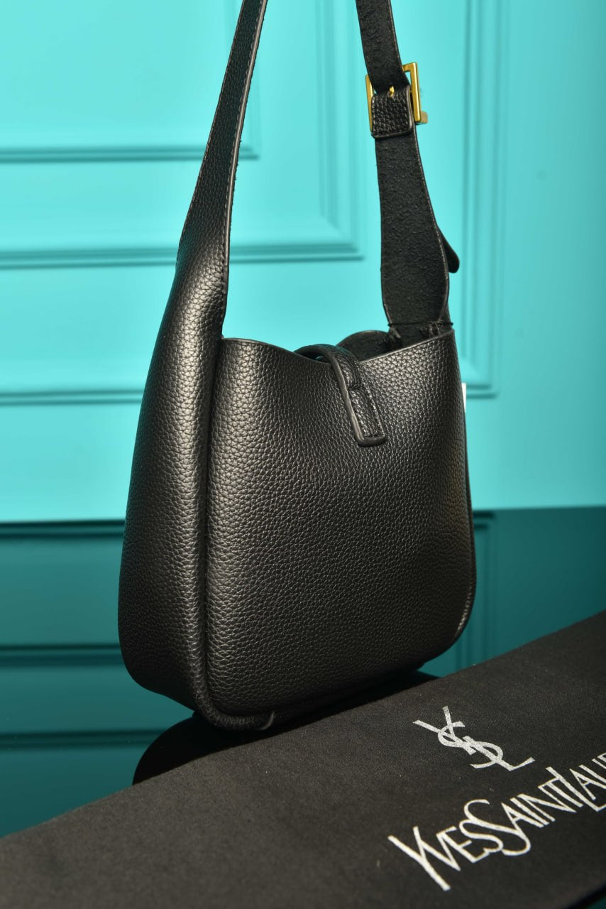 YSI - Le 5 A 7 Micro Made of Grained Leather