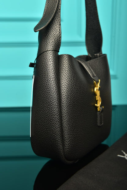 YSI - Le 5 A 7 Micro Made of Grained Leather