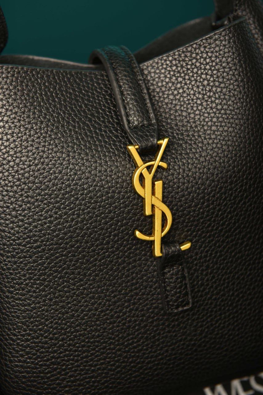 YSI - Le 5 A 7 Micro Made of Grained Leather