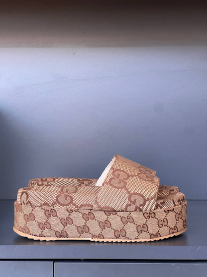 GG - Slippers