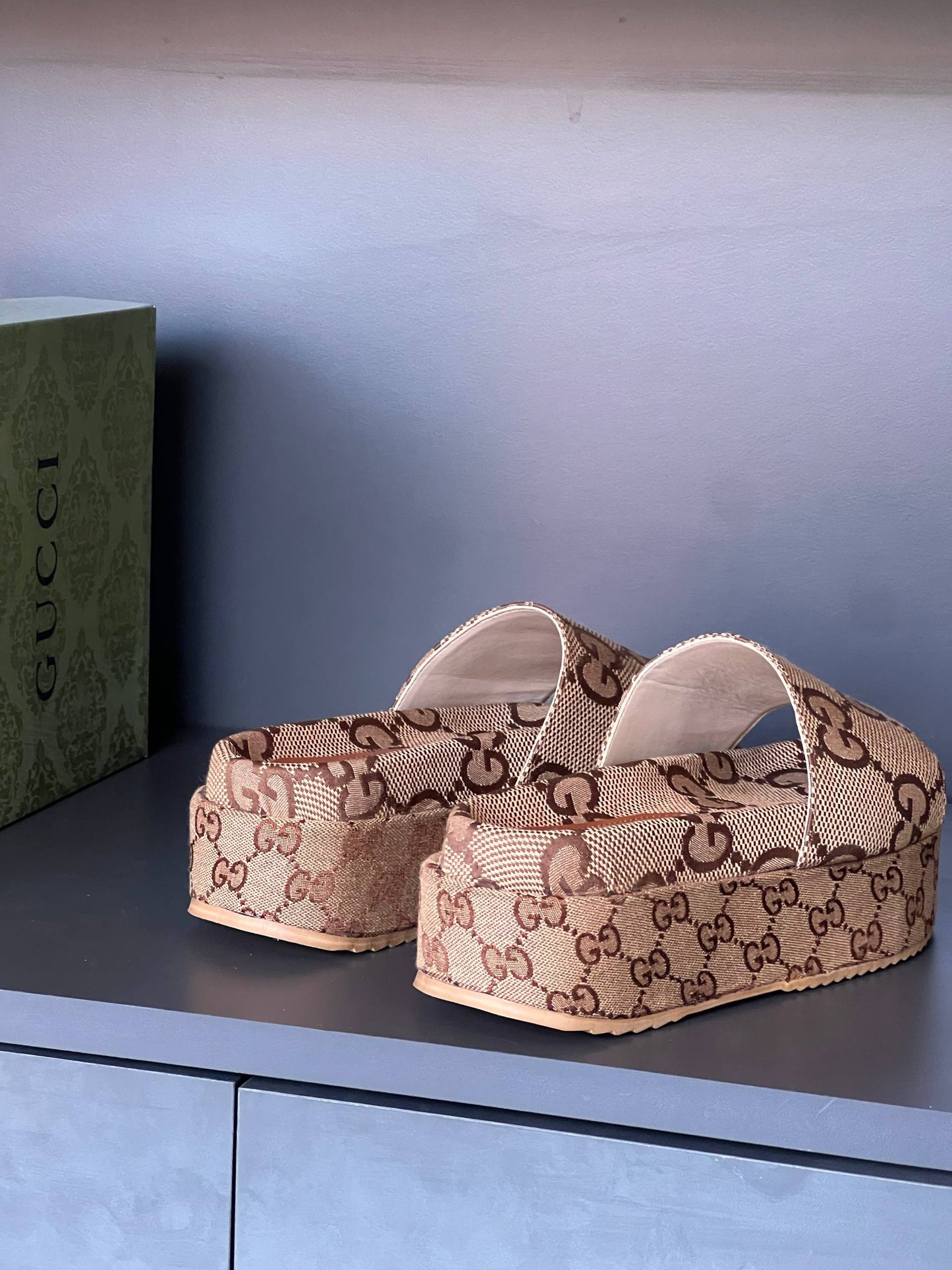 GG - Slippers