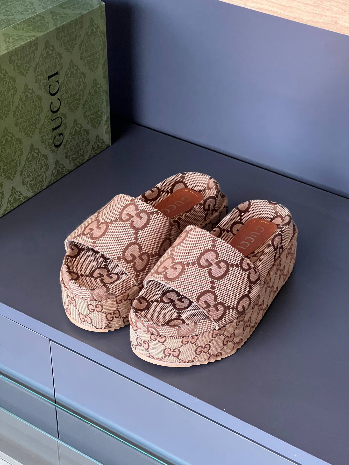 GG - Slippers
