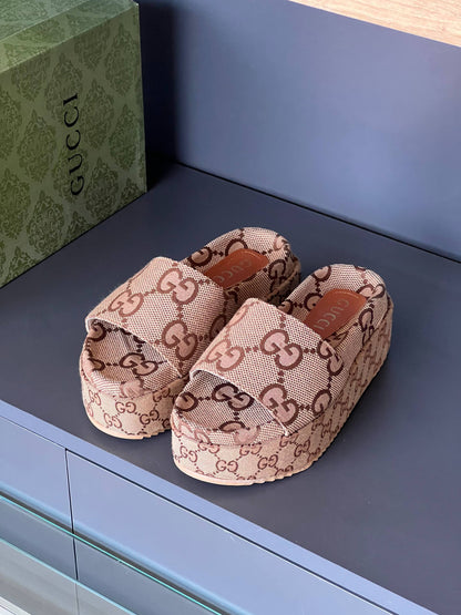 GG - Slippers
