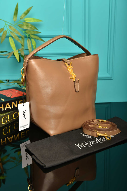 YS-Le 37 in Shiny Leather