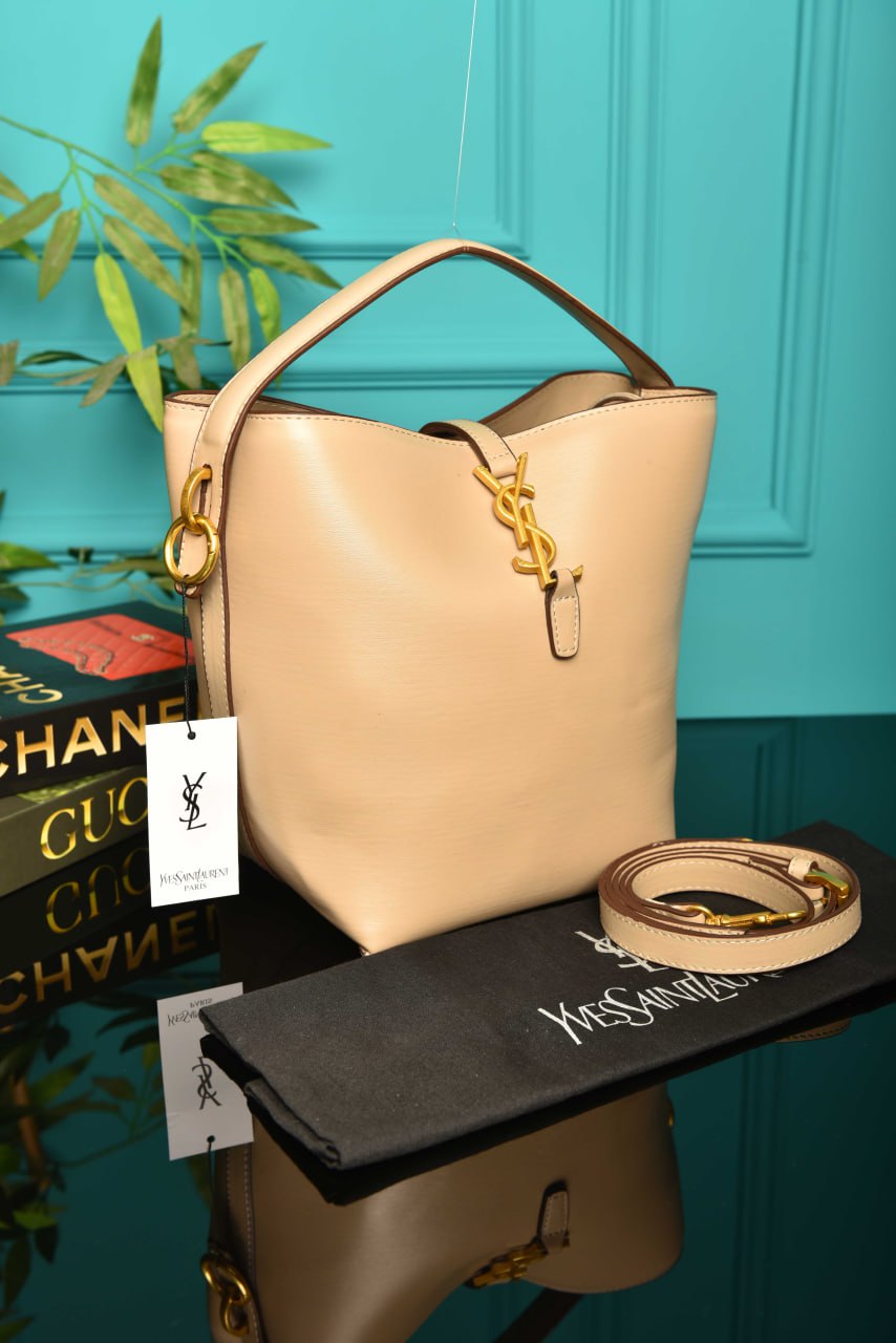 YS-Le 37 in Shiny Leather