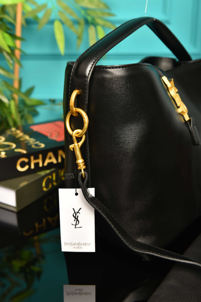 YS-Le 37 in Shiny Leather