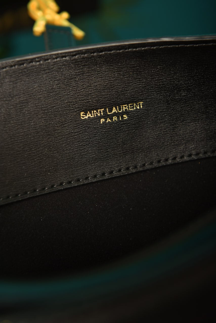 YS-Le 37 in Shiny Leather