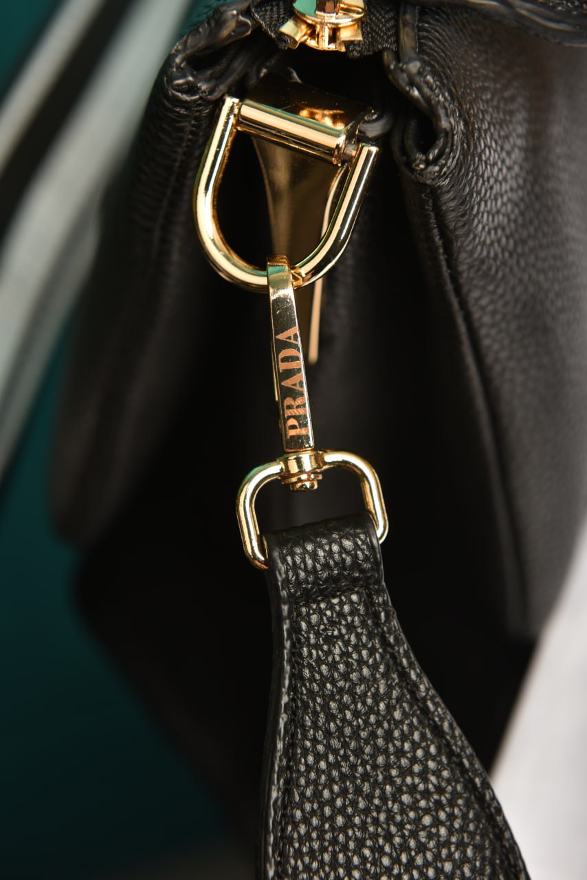 PRD -Vitello Daino Soft Mini Zippered Bag Argilla