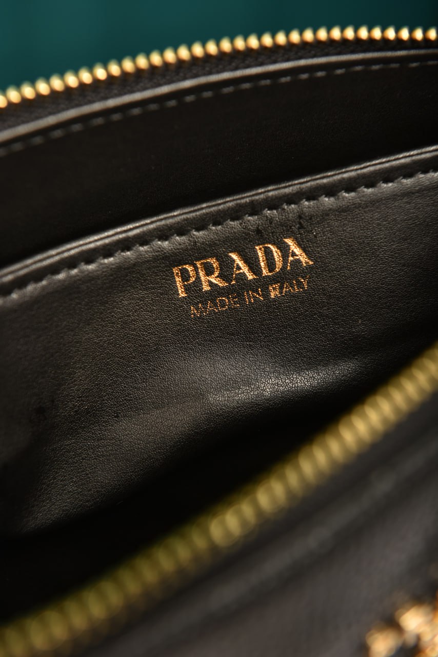 PRD -Vitello Daino Soft Mini Zippered Bag Argilla